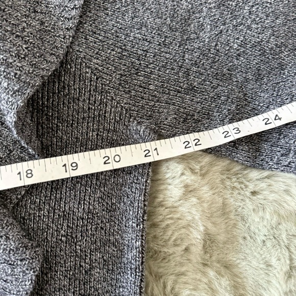Le Lis  Ruffle Detail Cotton Sweater | Grey Knit Puff Sleeve Pullover - Picture 5 of 7